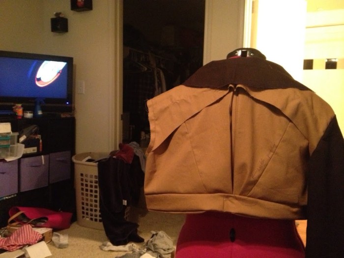 Backside of the muslin. Yes, my apartment is a mess. And yes, I am watching Sailor Moon in this pic.