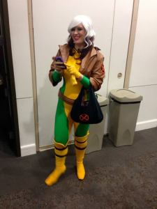 Casual shot by GlitzyGeekGirl's mom. I like this one. "Hey, Shreddar! I just liked your post." 