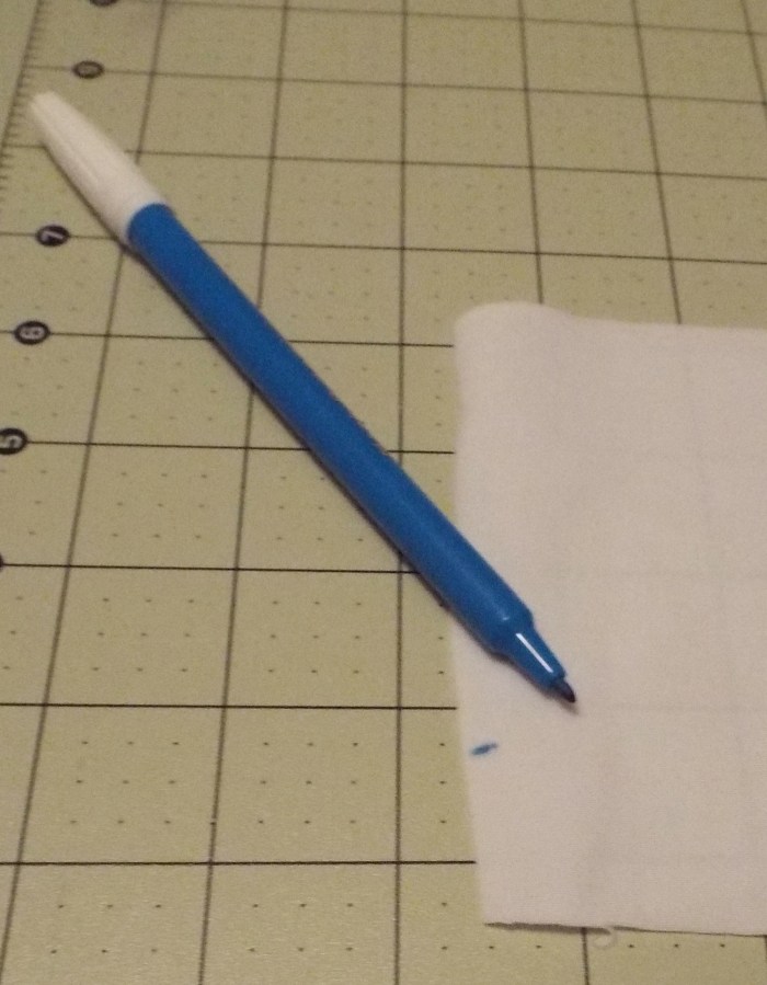 Pro-tip: Most knit/stretchy patterns have a seam allowance of 3/8" as opposed to 5/8" commonly found on woven patterns. Be aware of this! It feels hella funky the first couple of times you sew a stretchy thing. Because of this, I normally mark my notches with a water soluble pin instead of clipping them.